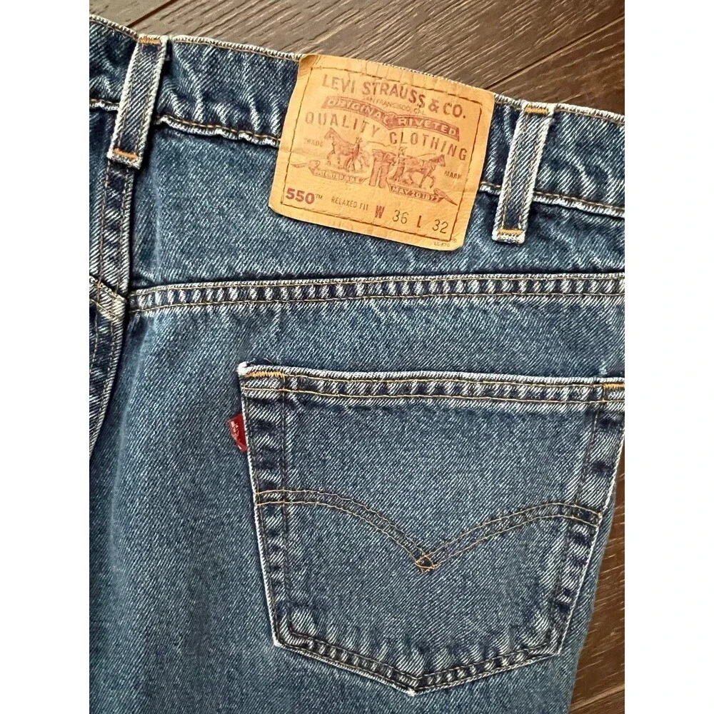 Levis 550 Men's Relaxed Straight Leg Zipper Fly Jeans 36x32